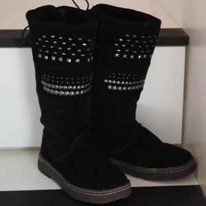 HOLIDAY SALE PRICE DROP Bearpaw Black Suede Studded Lace Up Boots